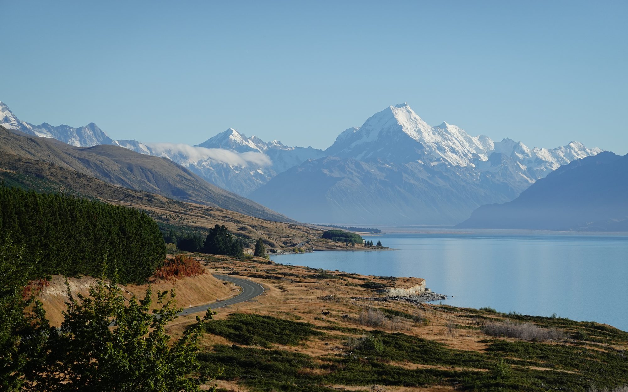 El lago Pukaki con el Aoraki/Mount Cook al fondo